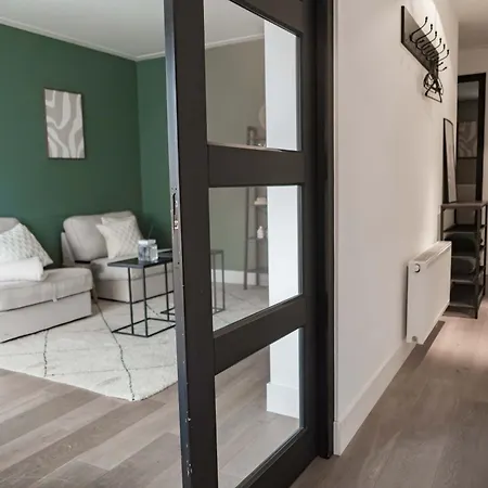 Hip De Pijp 2br Ground-floor With Terrace & Garden In *