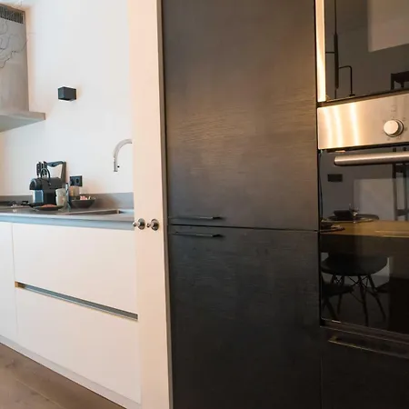 Hip De Pijp 2br Ground-floor With Terrace & Garden In アムステルダム