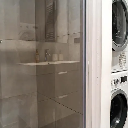 アパート Hip De Pijp 2br Ground-floor With Terrace & Garden In *